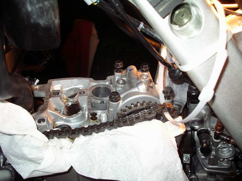 Checking & Adjust Valve Clearances 06 Yamaha YZ250F Articles