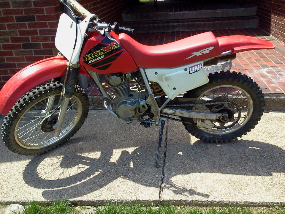 2001 honda xr 200r